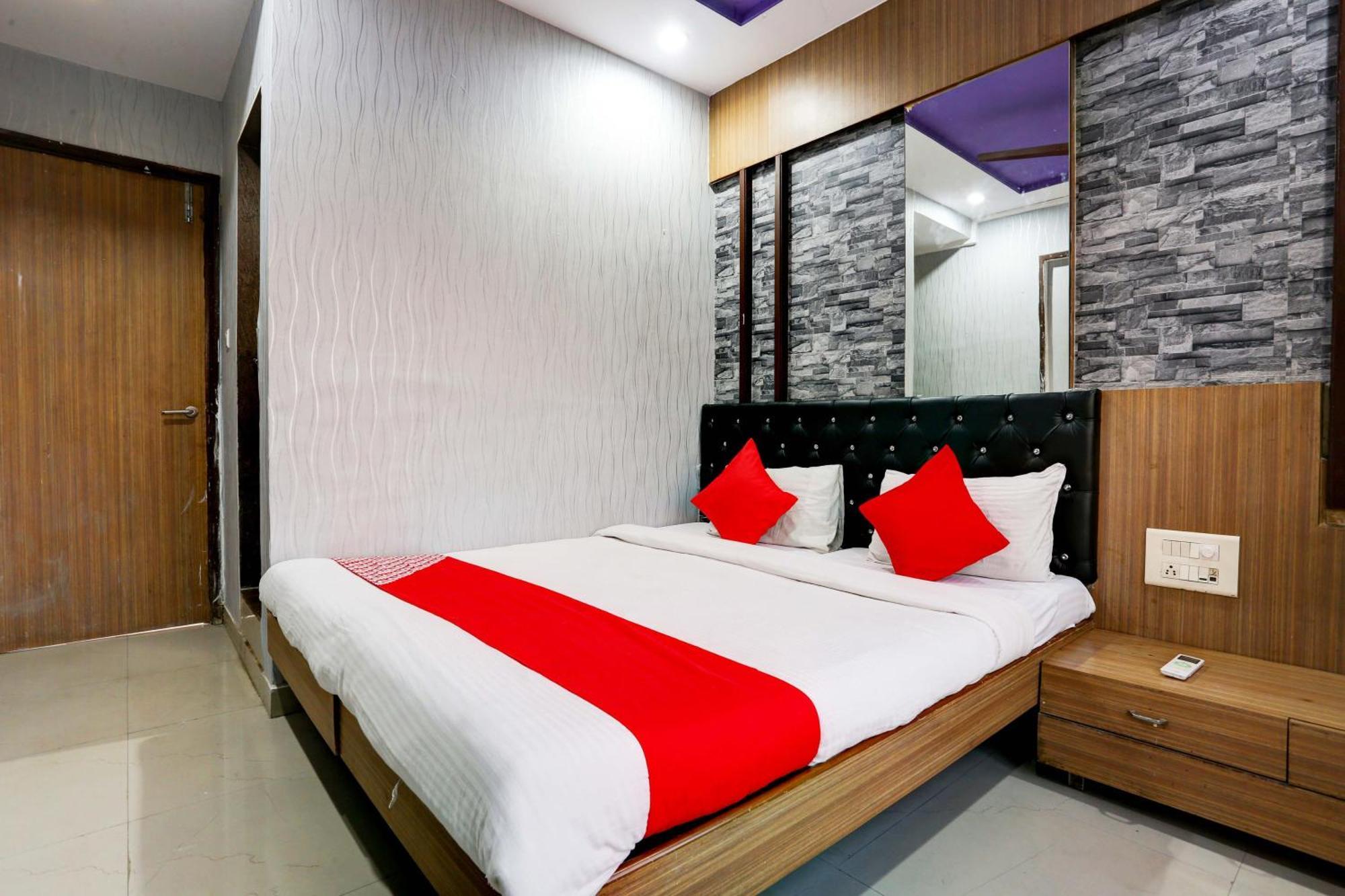 Super Hotel O Yatri Yadgar Navi Mumbai Eksteriør billede
